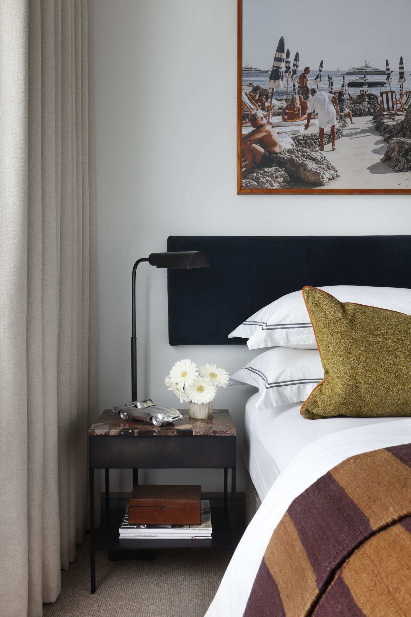 Small bedroom lighting ideas 13 stylish ways to illuminate a tiny