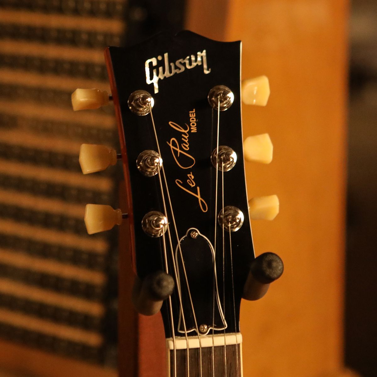 Photos showing details of the Gibson Mary Ford Les Paul Standard