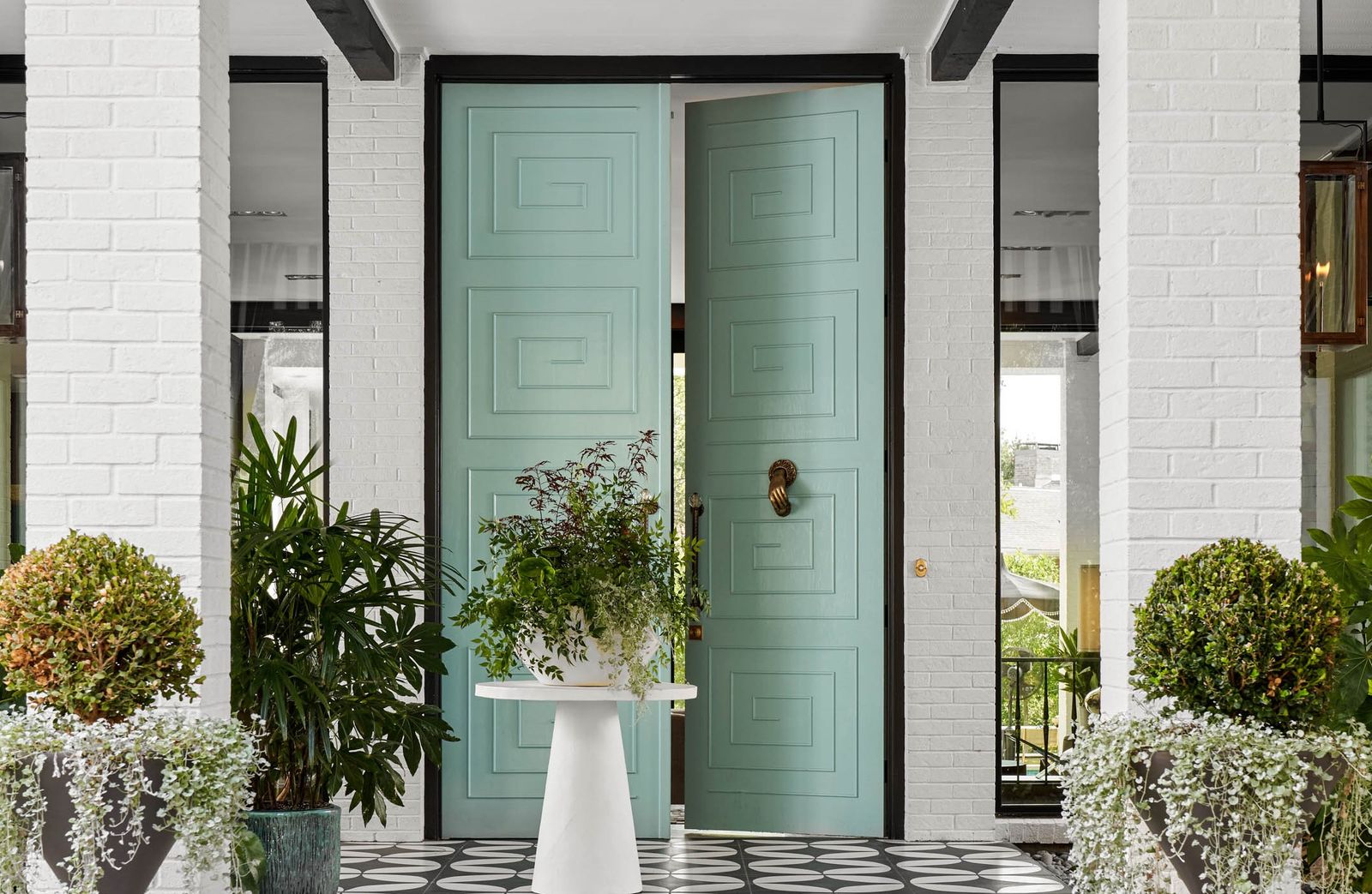 Best Feng Shui Colors For Front Door – 8 Tones To Try | Livingetc