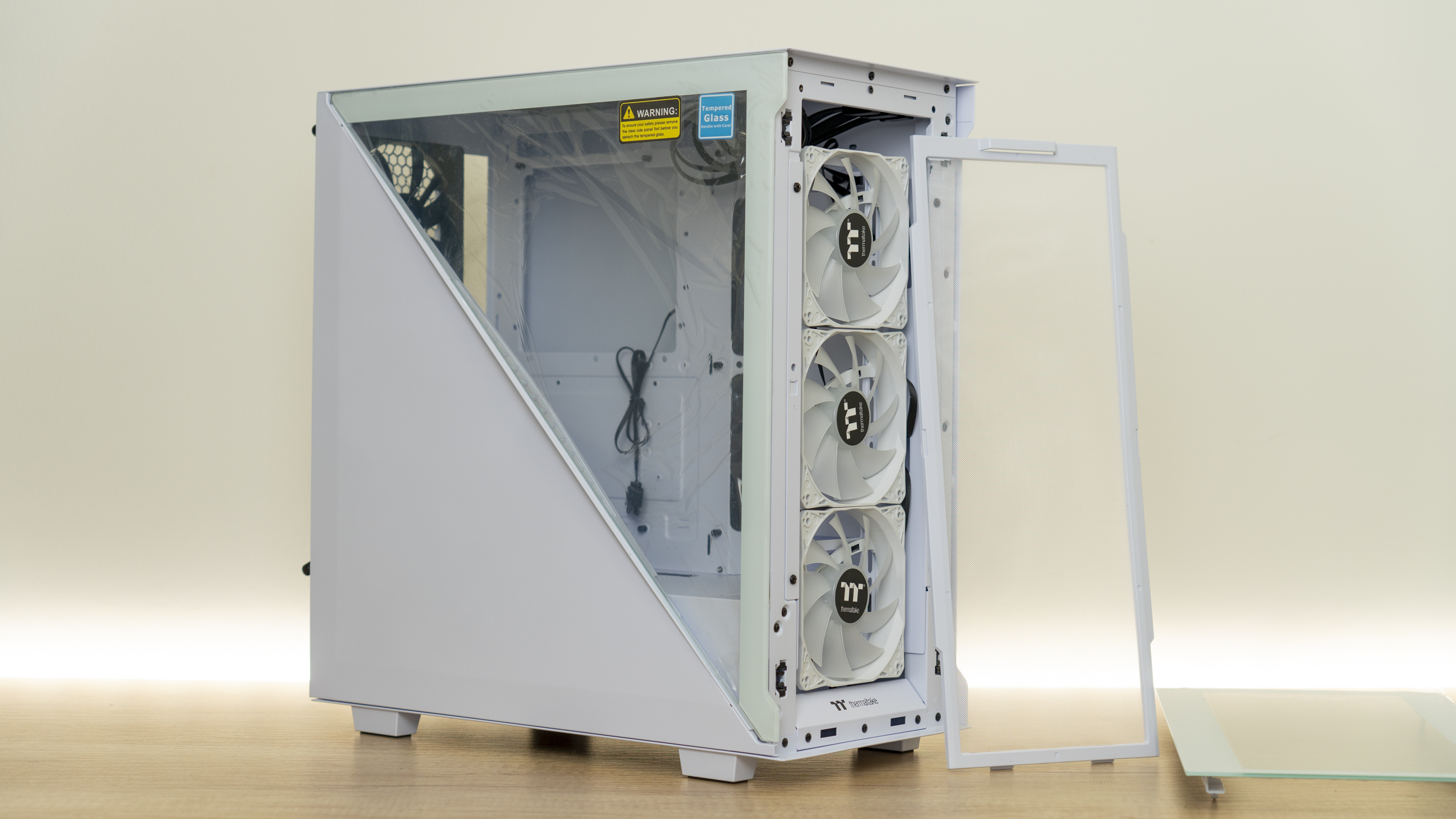 Thermaltake Divider 300TG ARGB Snow Edition