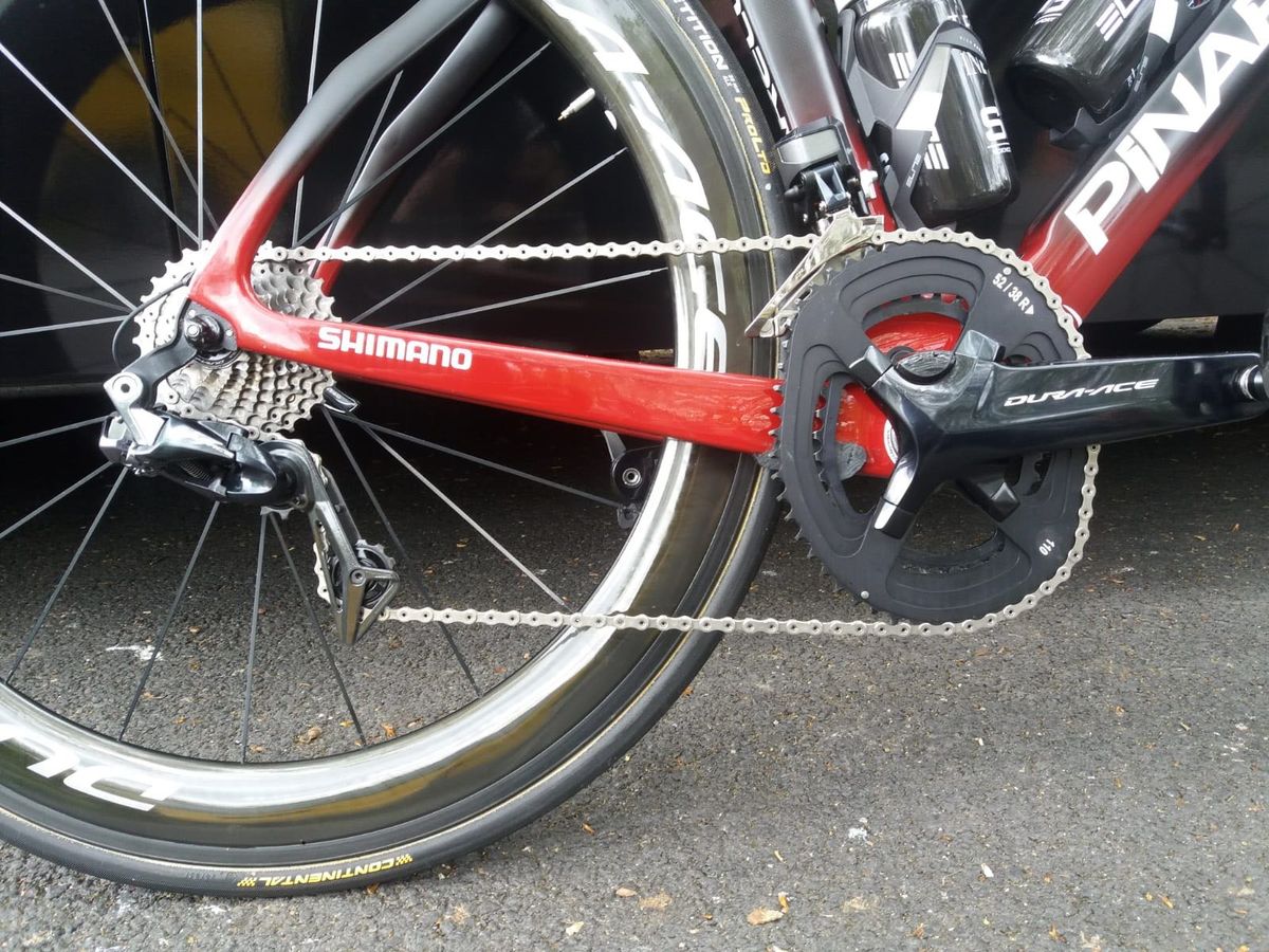 Froome runs his usual elliptical chain rings