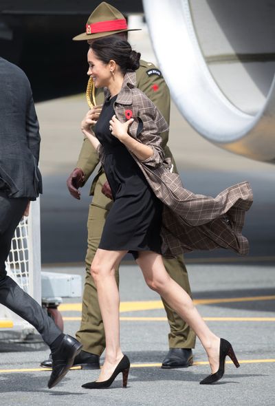Leg, Fashion, Tights, Snapshot, Footwear, Human leg, Dress, Thigh, High heels, Street fashion,