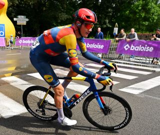 Trek Madone Gen 8 ridden by Daan Hoole