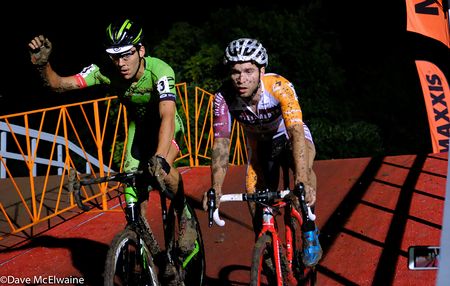 Marcel Meisen (Steylaarts-Verona) edges ahead as White signals to his pits