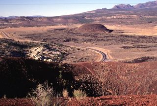 Southwest volcanoes, volcanic hazards, volcano images, cinder cones, lava flows