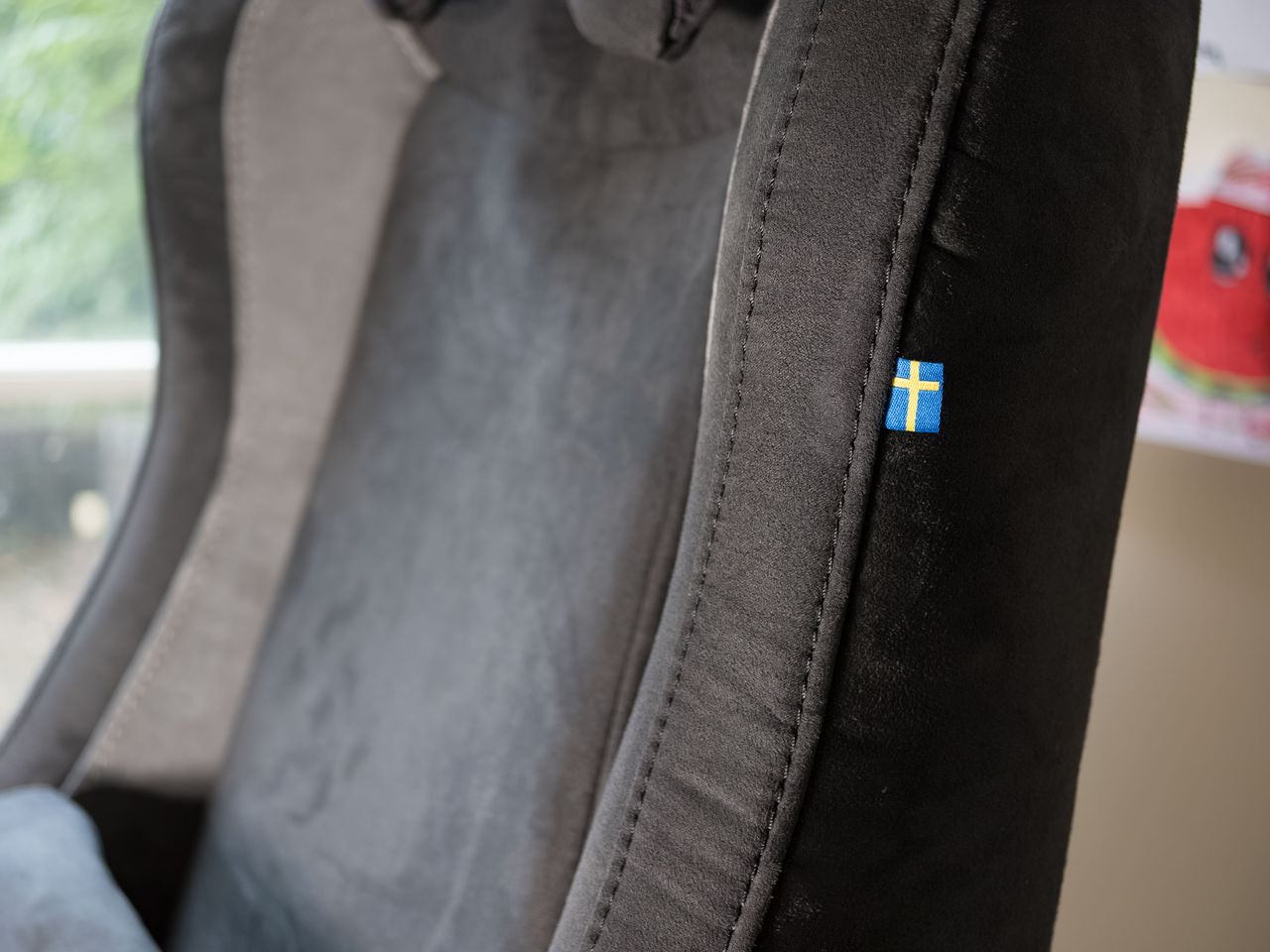 Closeup of the Arozzi Vernazza Supersoft gaming chair's made in Sweden label
