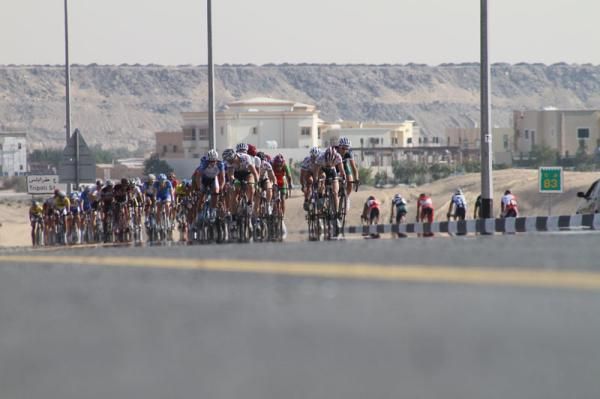 The VP Cup peloton approaches