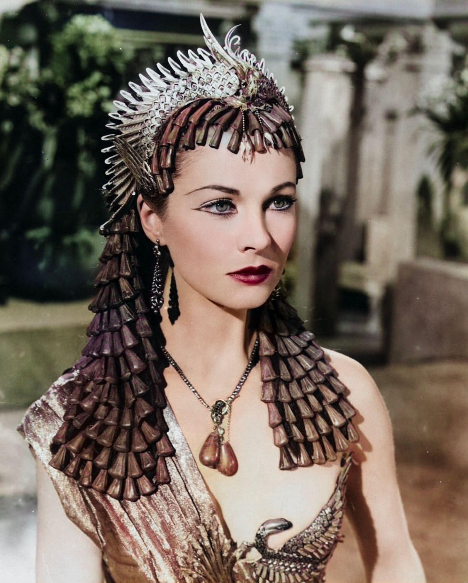 Vivien Leigh dressed as Cleopatra
