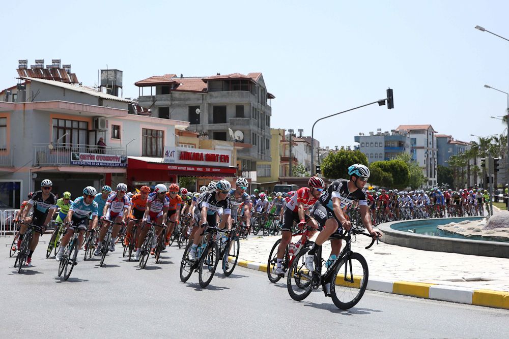 The peloton takes a corner during stage 2.