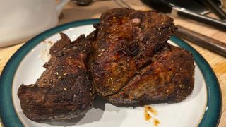 Dry seasoned meat cooked using air fryer