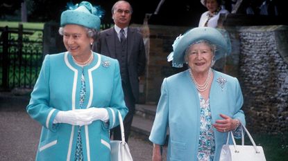 Queen Elizabeth II, Queen Elizabeth The Queen Mother, 1990.