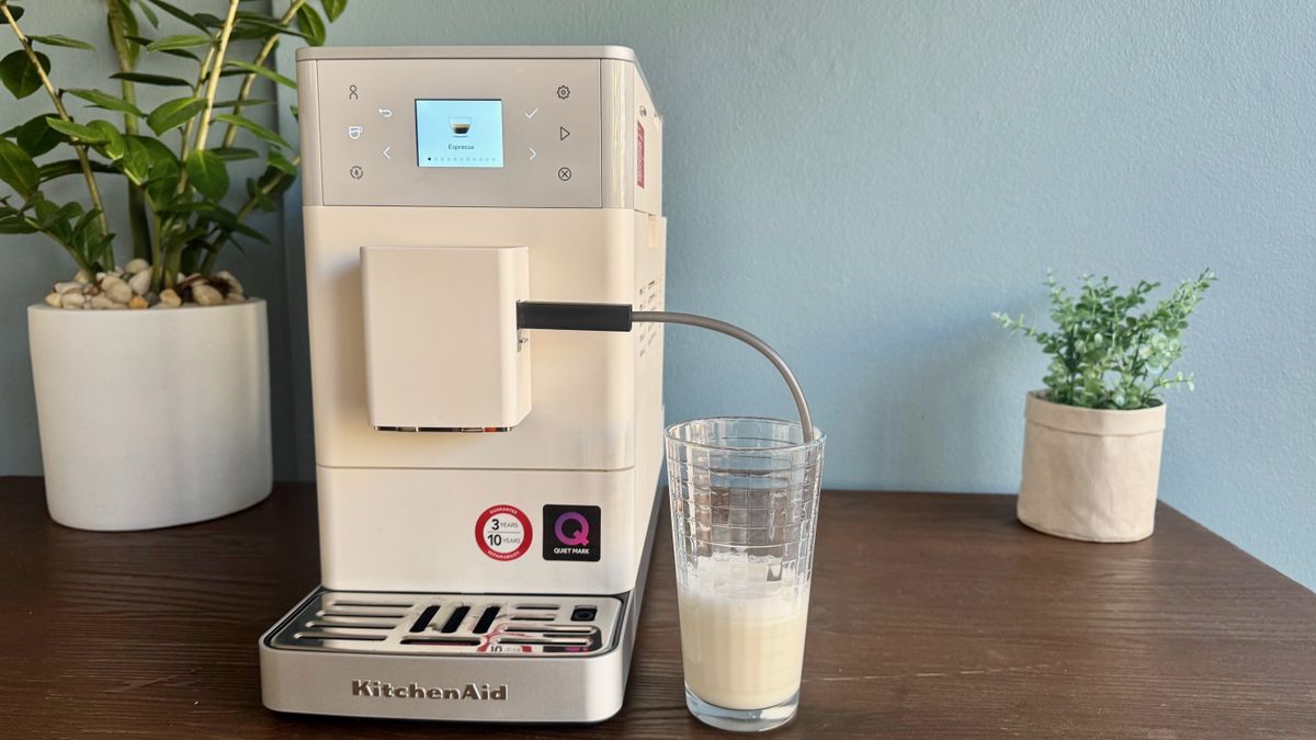 Milk system of KitchenAid KF3