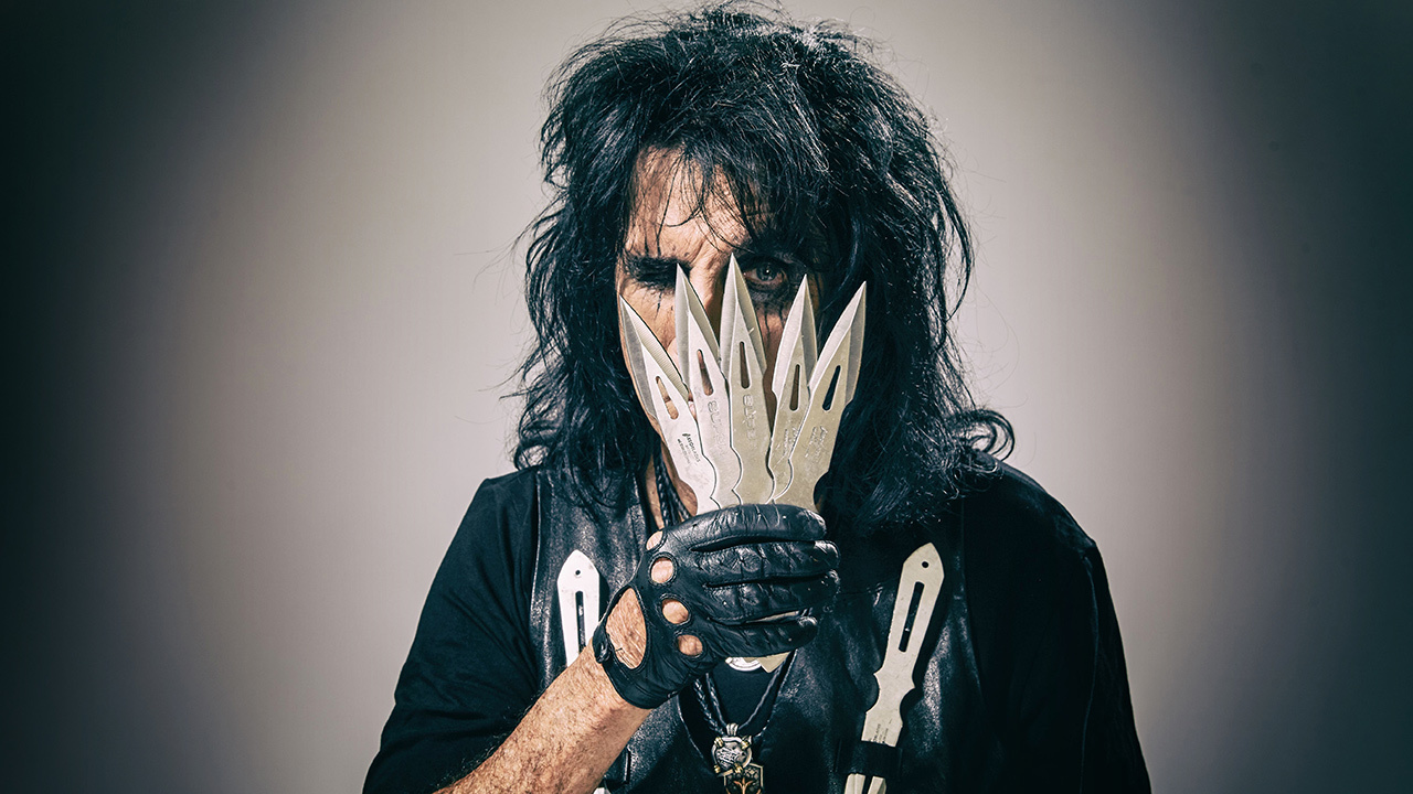 a press shot of alice cooper