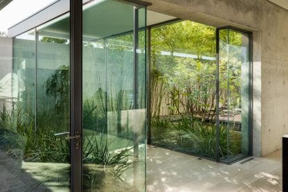 Explore The Warm Minimalism Of This Austin House 