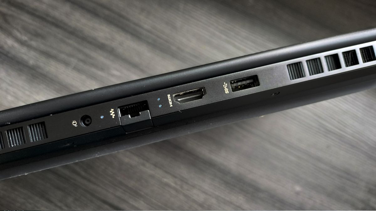 HP Omen 16 rear ports