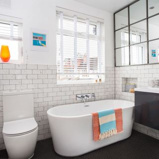 Photo of a bathroom with a venetian blind