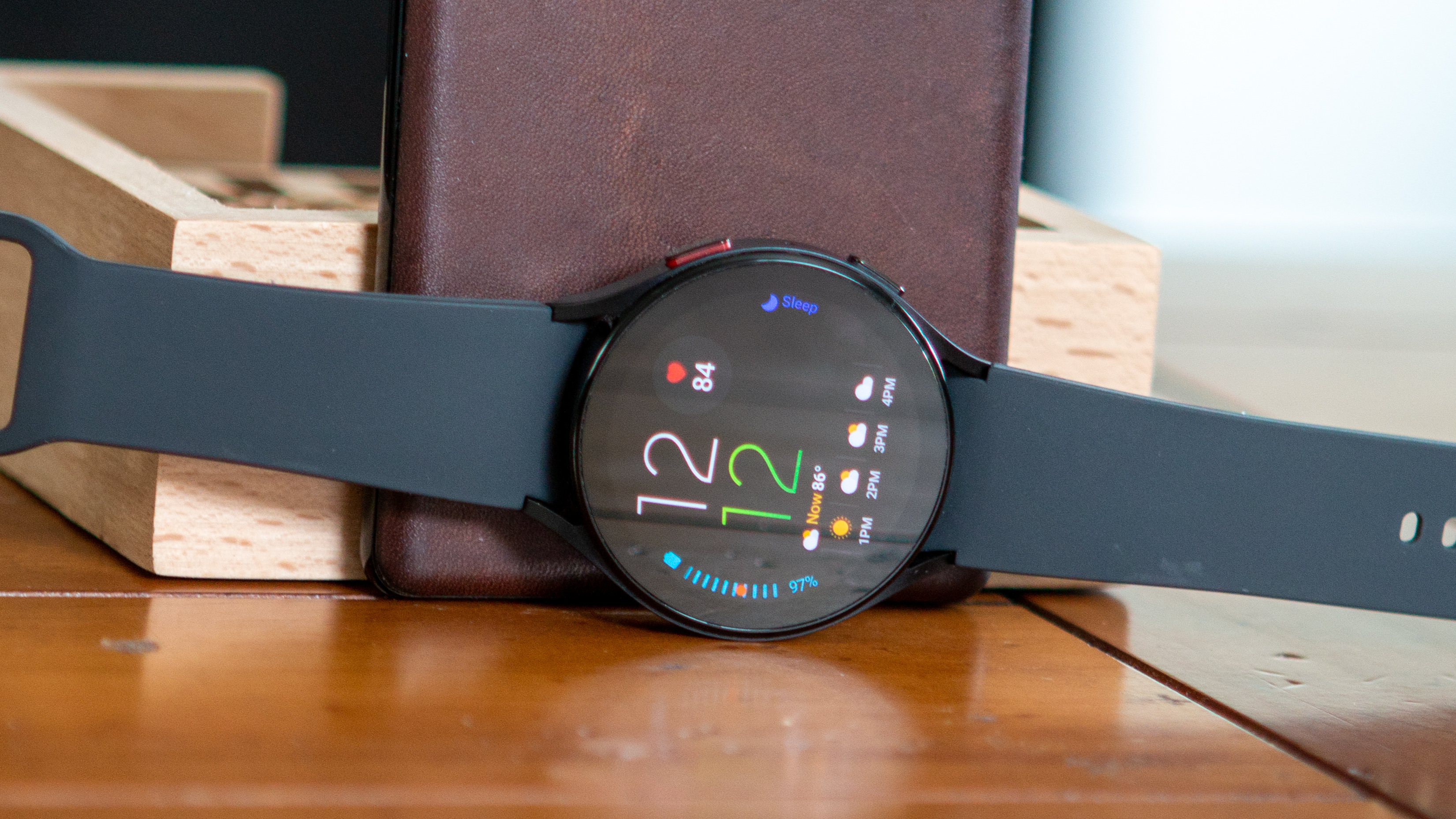 use Google Pay on the Galaxy Watch 5 | Android