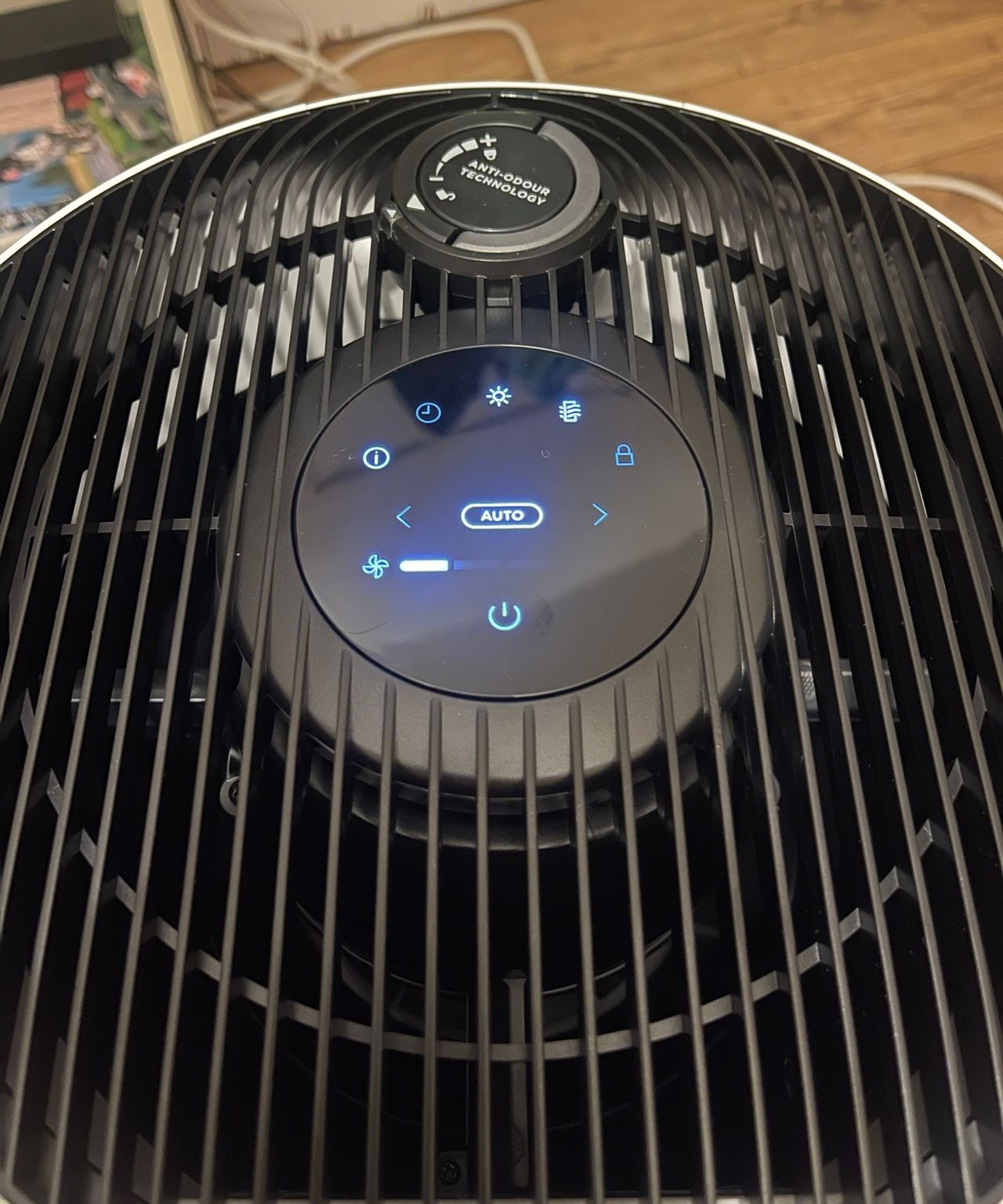 The touch control panel of the Shark NeverChange Air Purifier MAX during testing at my home.