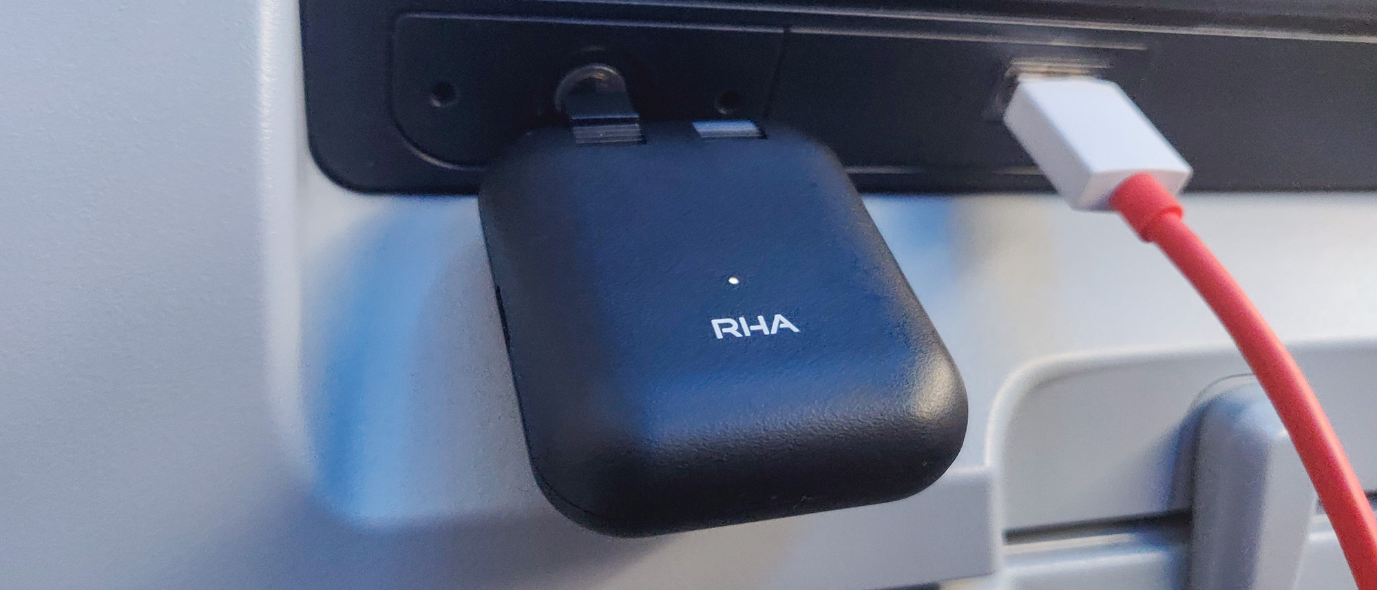 RHA bietet Bluetooth-Adapter für Flugzeugunterhaltungssysteme