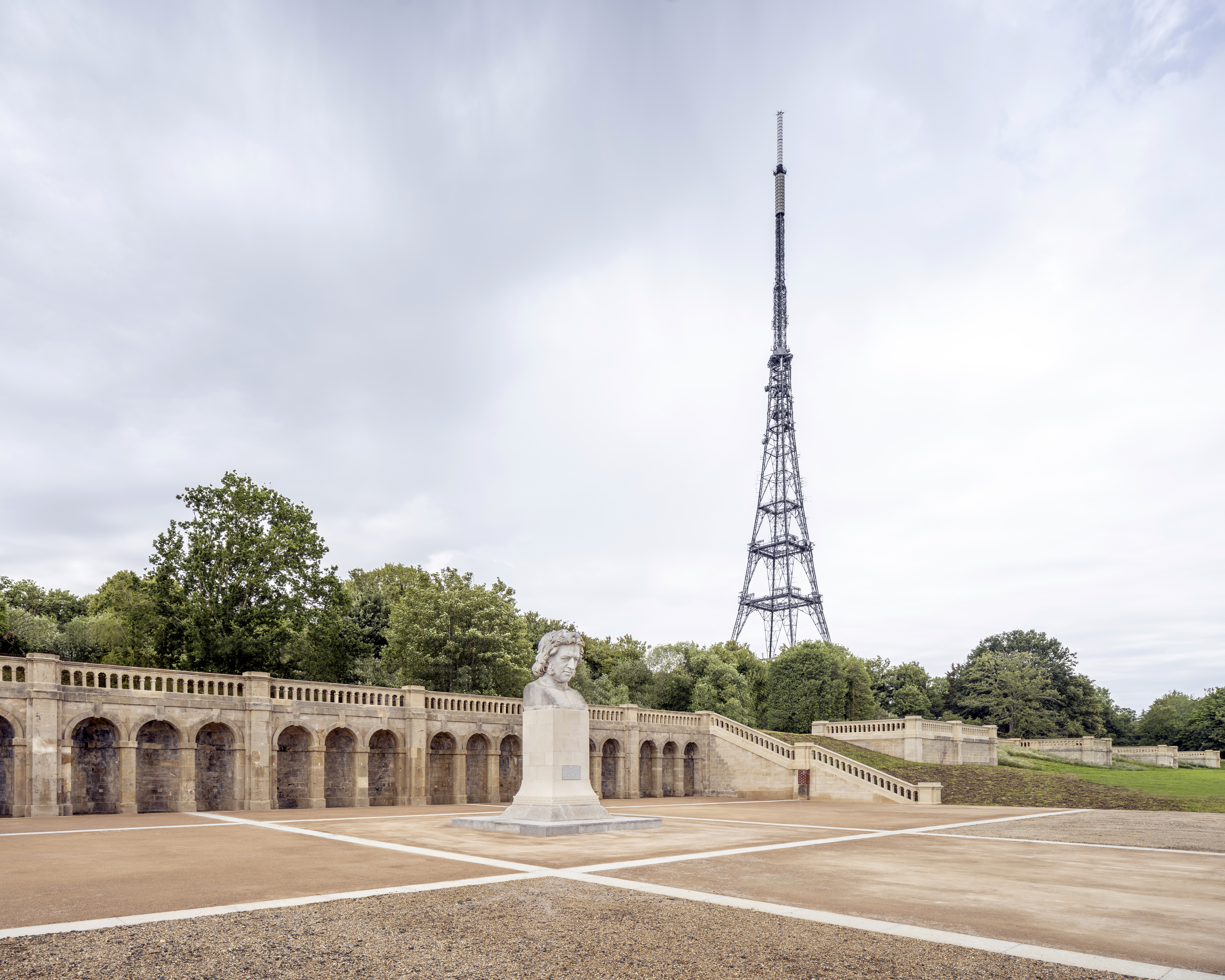 Crystal Palace Park dinosaur sculptures
