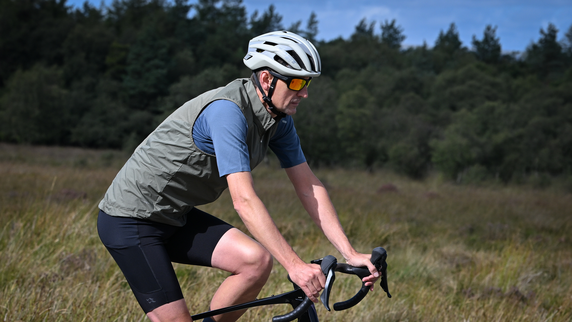 A gravel-specific cycling gilet from one of Britain's best outdoor brands should be good, but does the crossover work?
