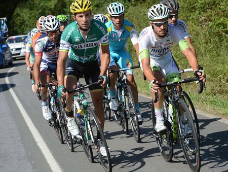 David de la Fuente (Caja Rural) rides in the breakaway with Simon Geschke (Argos-Shimano)