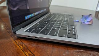 MacBook Pro 13-inch 2020 ports