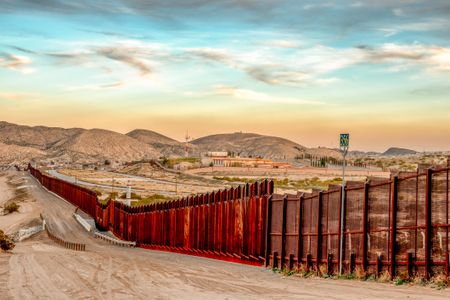 US mexcio border wall