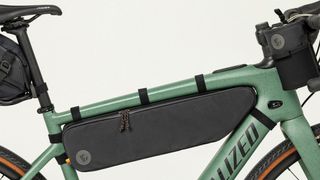 Specialized/Fjällräven frame bag on bike