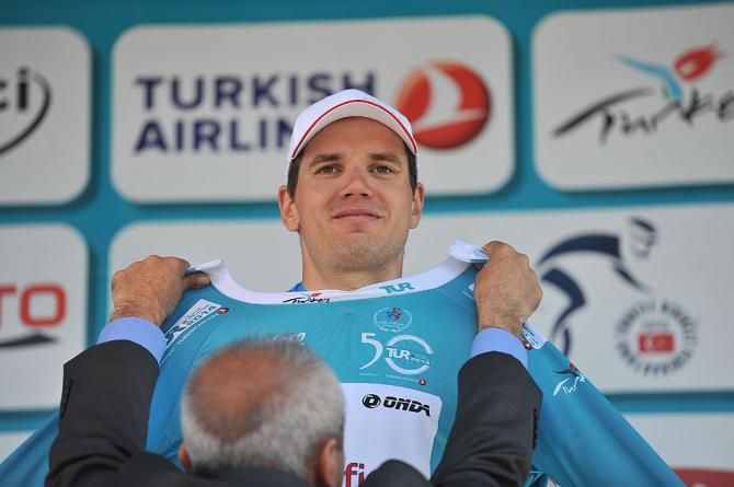 Race leader Rein Taaramae (Cofidis)