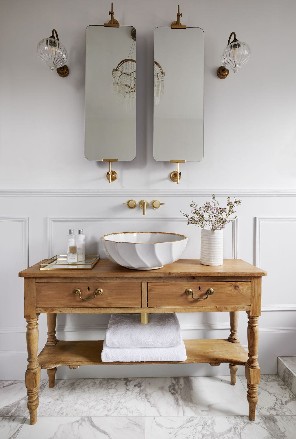 Powder room vanity ideas: 10 design rules for this small space | Homes and Gardens