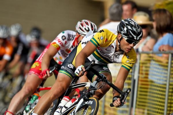Jonathan Cantwell (V Australia) heading into the backside straight