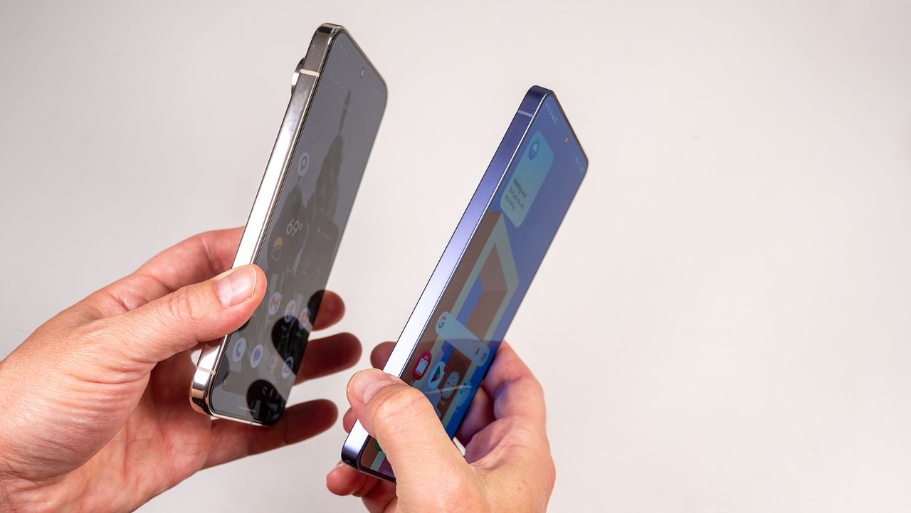Comparing the white Google Pixel 10 Pro XL with the blue Samsung Galaxy S26 Ultra