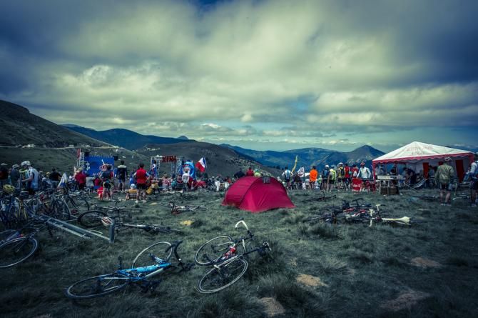A popular european Soap brand rides up the mountains spreading their love in the form of small sachets of white powder. - This sort of thing is usually frowned upon but in the cycling arena it's embraced with open arms!