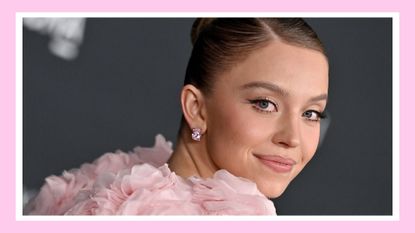  Sydney Sweeney wears a pink flower embellished dress as she attends the 11th Annual LACMA Art + Film Gala at Los Angeles County Museum of Art on November 05, 2022 in Los Angeles, California/ in a pink template