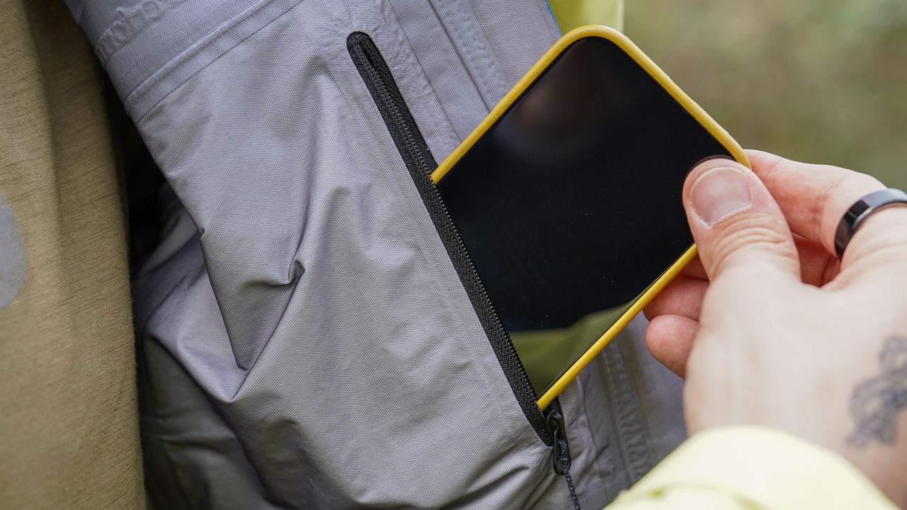 Peak Performance Vislight Gore-Tex C-Knit 3L Shell Jacket review