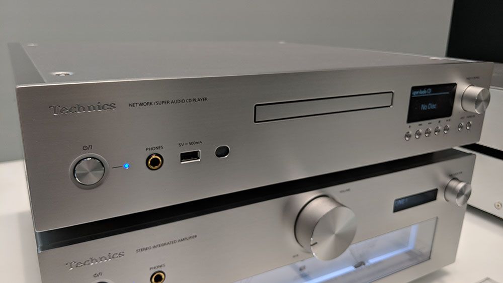 Technics SL-G700 network / SACD player