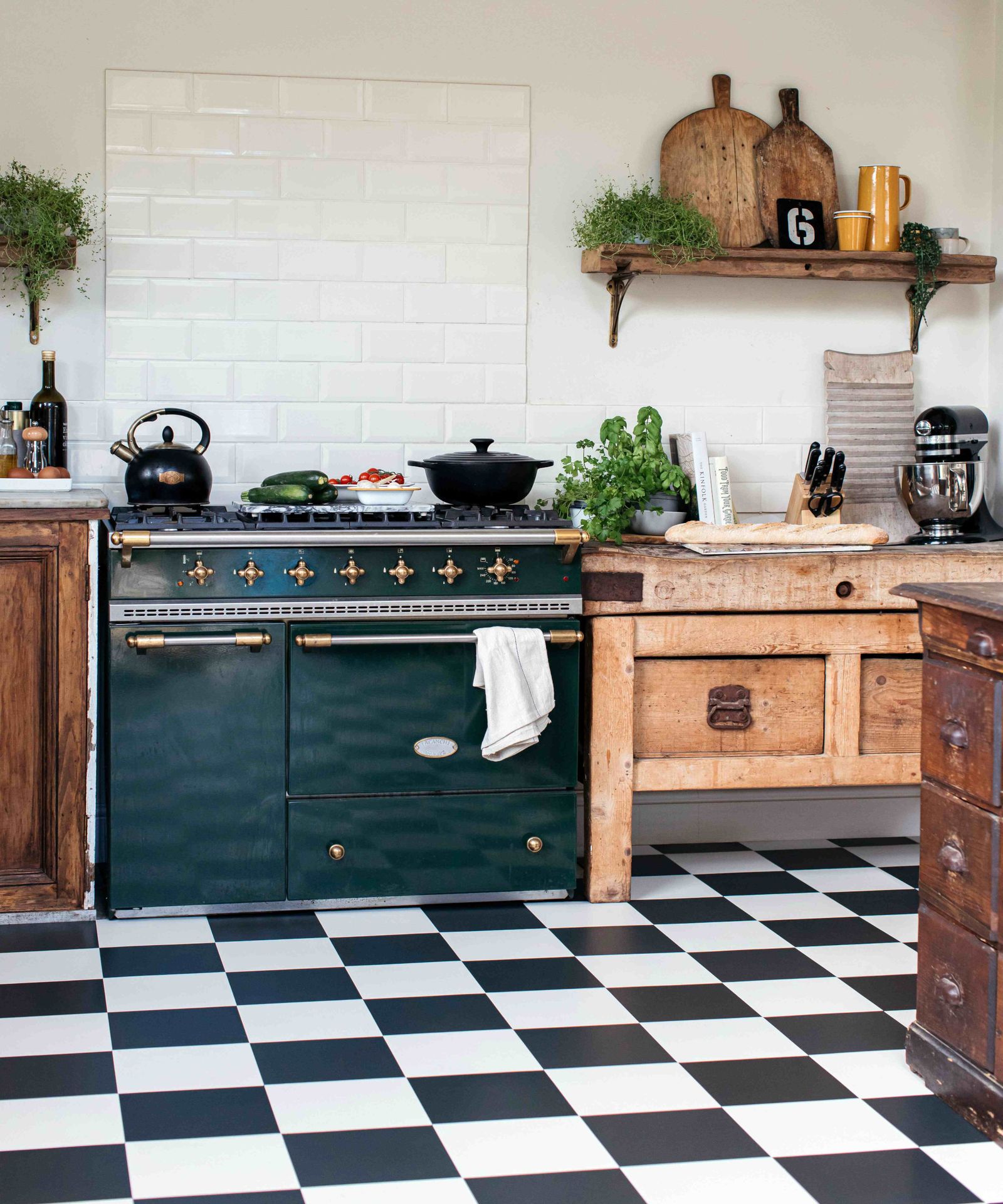 Vinyl kitchen flooring ideas – practical advice and inspiring styles ...