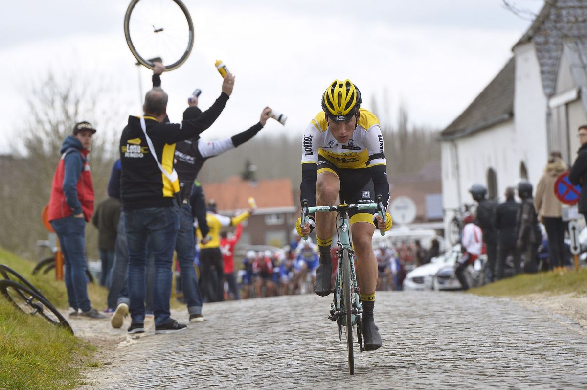 Mike Teunissen (LottoNl-Jumbo) riding to ninth
