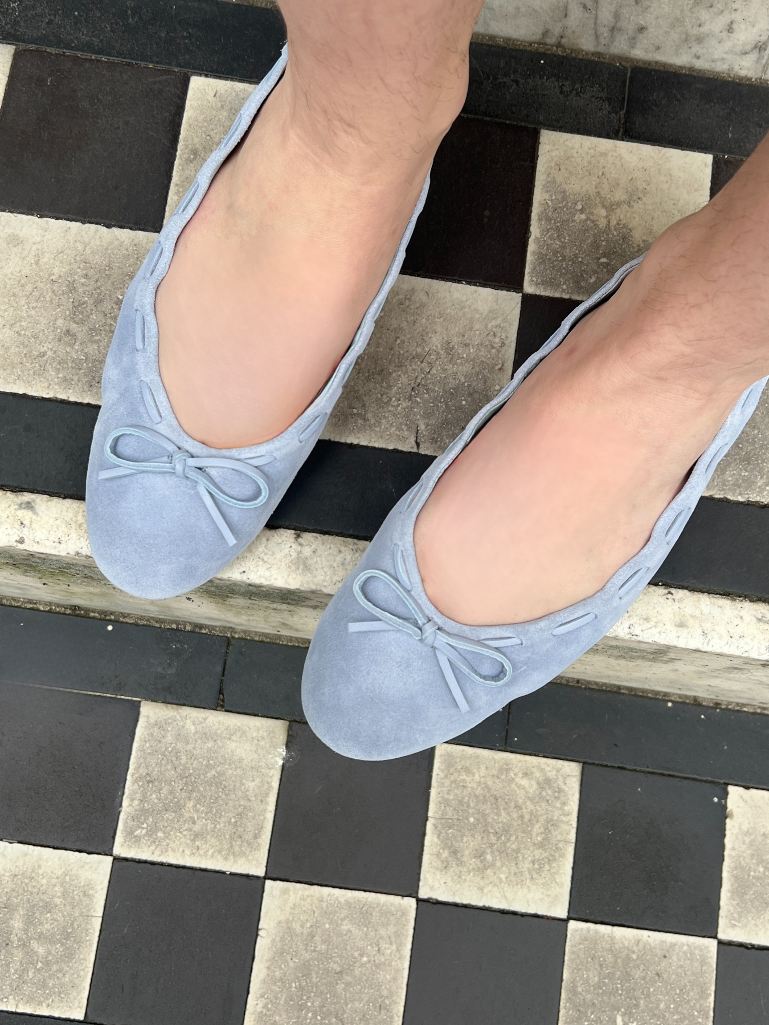An image of Who What Wear UK's SEO writer Ava Gilchrist, wearing and reviewing the Suzanne ballet flats.