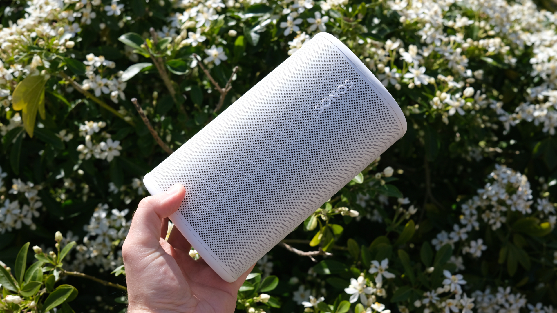 Sonos Play outside in the sun