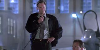 President Whitmore (Bill Pullman) speaks into a microphone in 'Independence Day.'