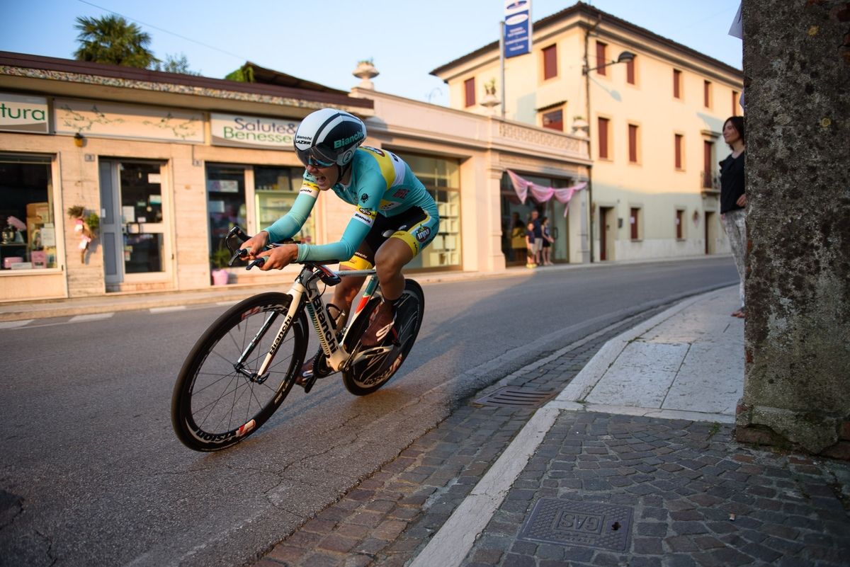 Roaring through Gaiarine at Giro Rosa 2016