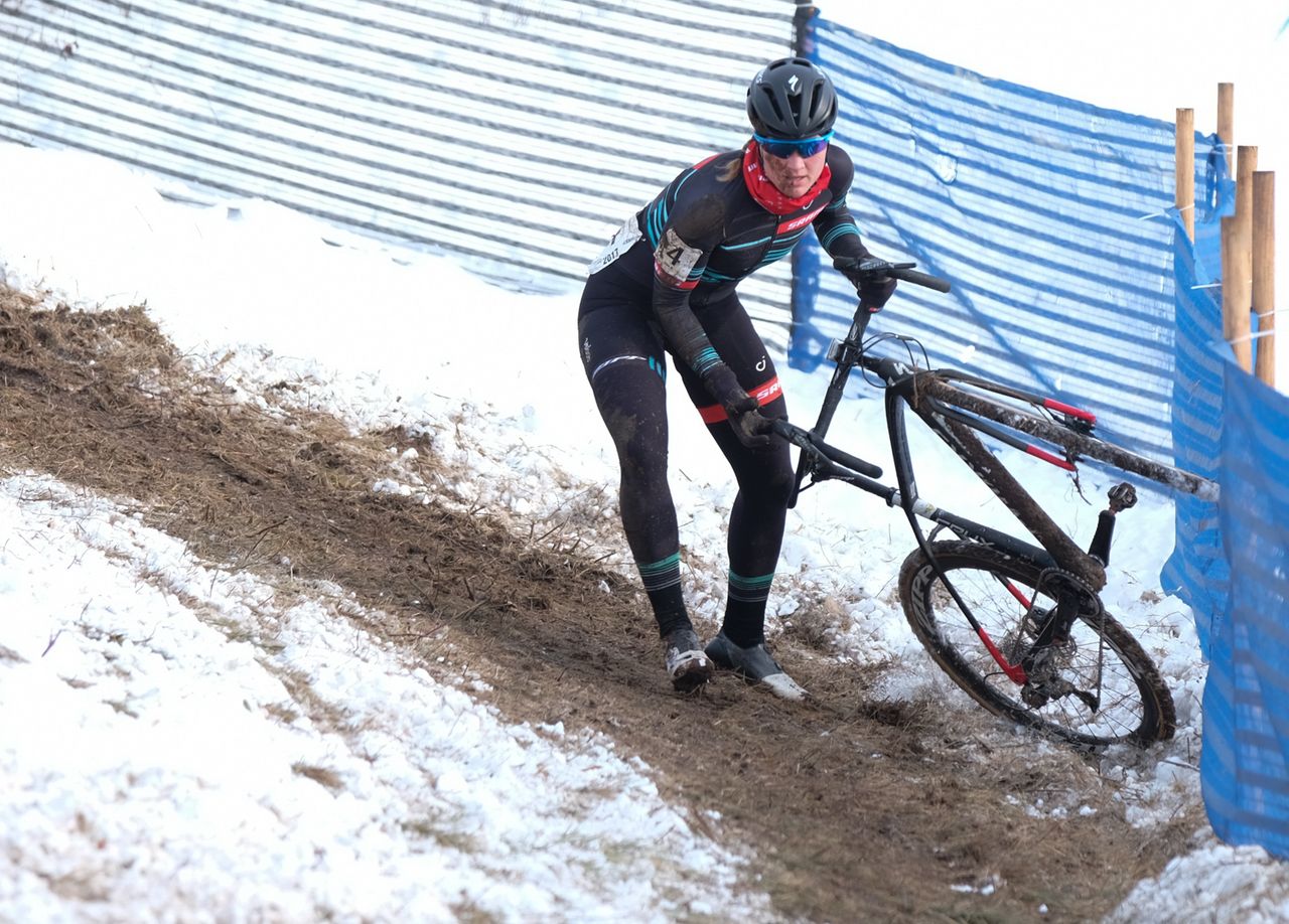 Elle Anderson (Elle Anderson Racing) lost Comptons wheel when she crashed on an icy descent