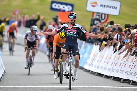 2025 Tour of Norway stage 3: Maxim van Gils clinches the win ahead of race leader Matthew Brennan
