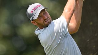 Wyndham Clark takes a shot at the Tour Championship