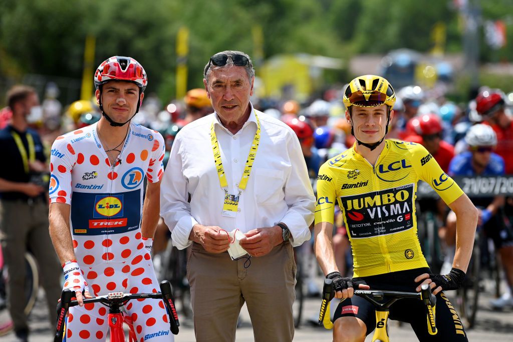 MOIRANSENMONTAGNE FRANCE JULY 21 LR Giulio Ciccone of Italy and Team LidlTrek Polka Dot Mountain Jersey Eddy Merckx of Belgium Ex Prorider and Jonas Vingegaard of Denmark and Team JumboVisma Yellow Leader prior to the stage nineteen of the 110th Tour de France 2023 a 1728km stage from MoiransenMontagne to Poligny UCIWT on July 21 2023 in MoiransenMontagne France Photo by Tim de WaeleGetty Images