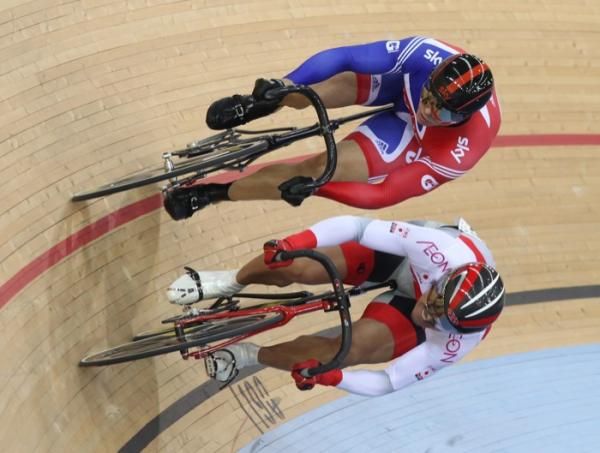 Chris Hoy has to come the long way round Japan's Seiichiro Nakagwa