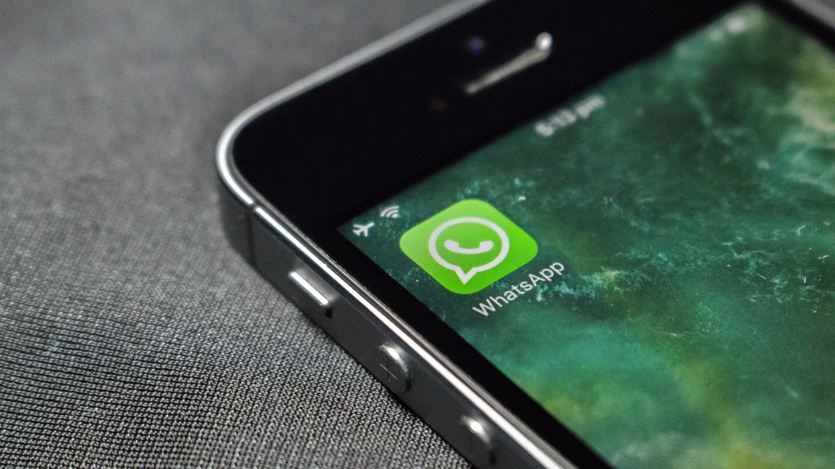 Thousands of private WhatsApp group invite links have been listed on Google thumbnail