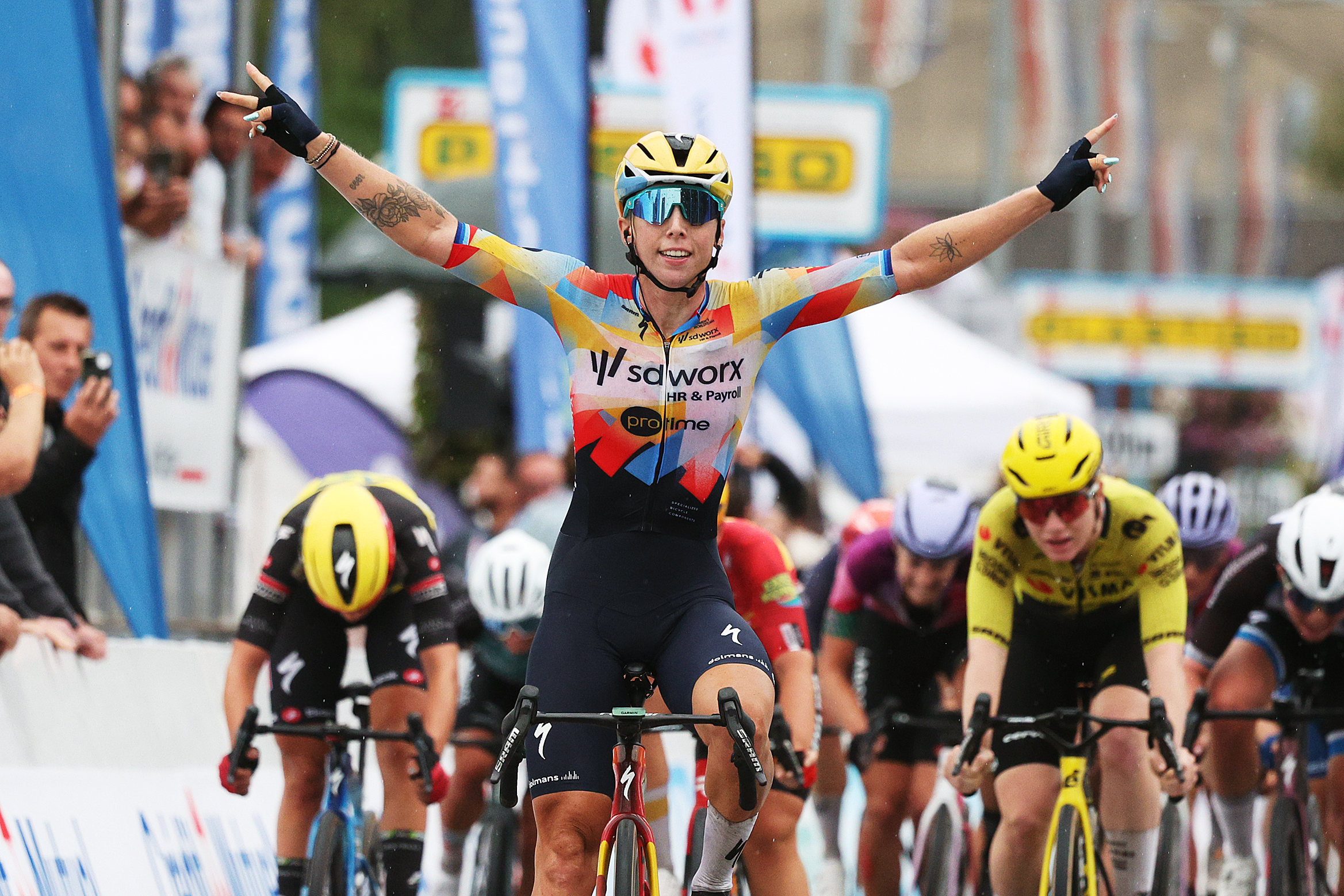 Lorena Wiebes once again unstoppable in the sprint as she wins La Choralis Fourmies F&eacute;minine